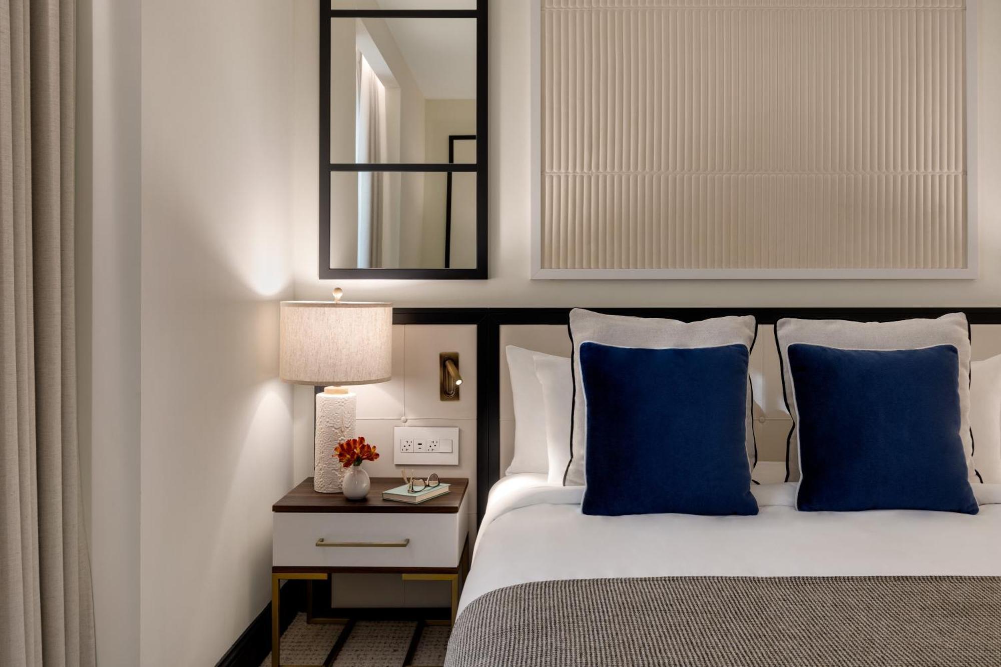 Dylan Nyc Hotel 4*